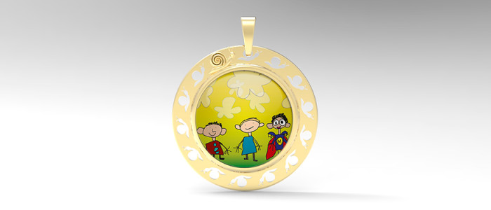 Colgante grande plata dorada "Superhéroe" Pam y Li